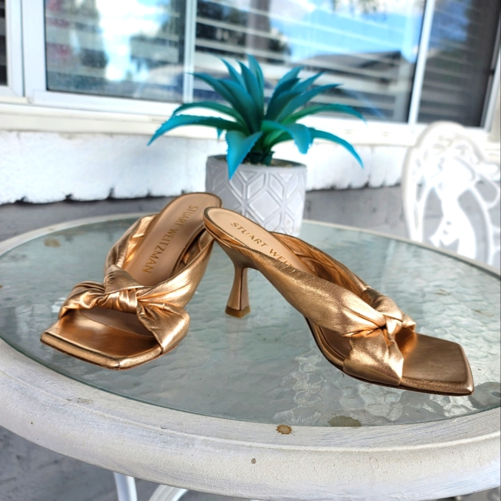 Stuart Weitzman Metallic Bronze Heels - Picture 3 of 12
